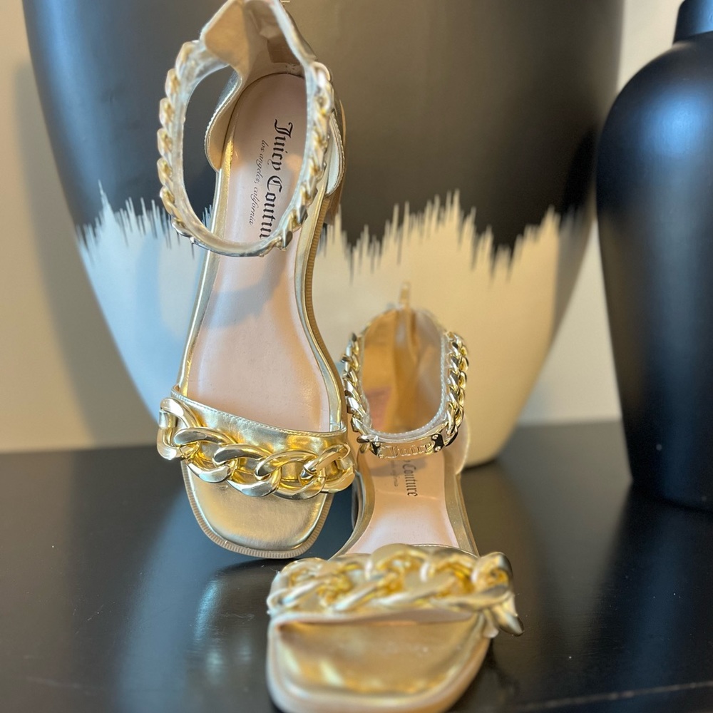 JUICY COUTURE Sandal